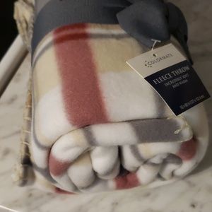 colormate Other - 50 x 60" Fleece Throw / blanket. New colormate Other - 50 x 60" Fleece Throw / blanket. New